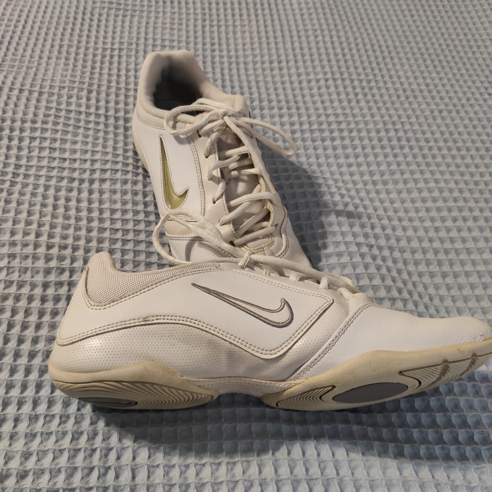 Women Nike Sideline 2 Insert Cheer Shoes